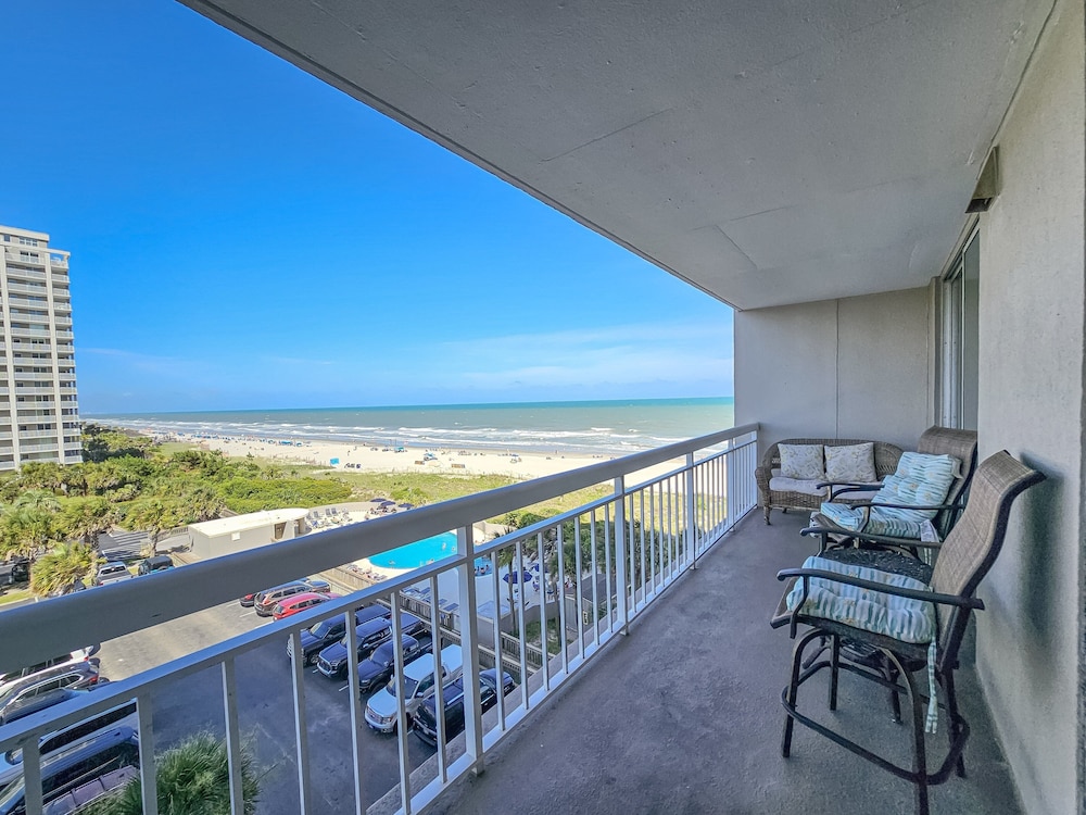 507 South Hampton 2 Bedroom Condo