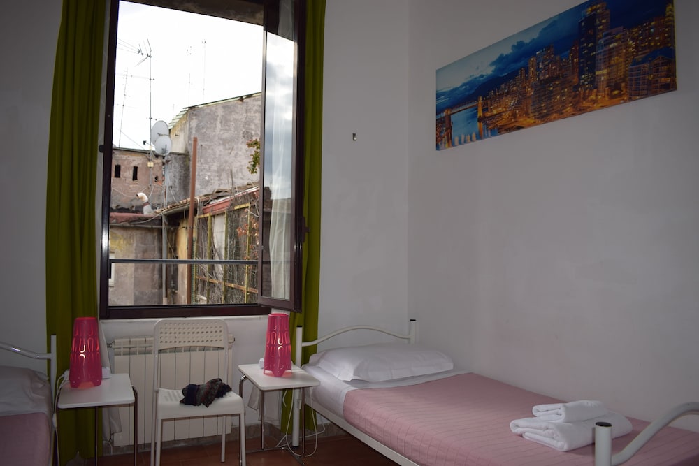 Rose Santamaria Residence - Hostel
