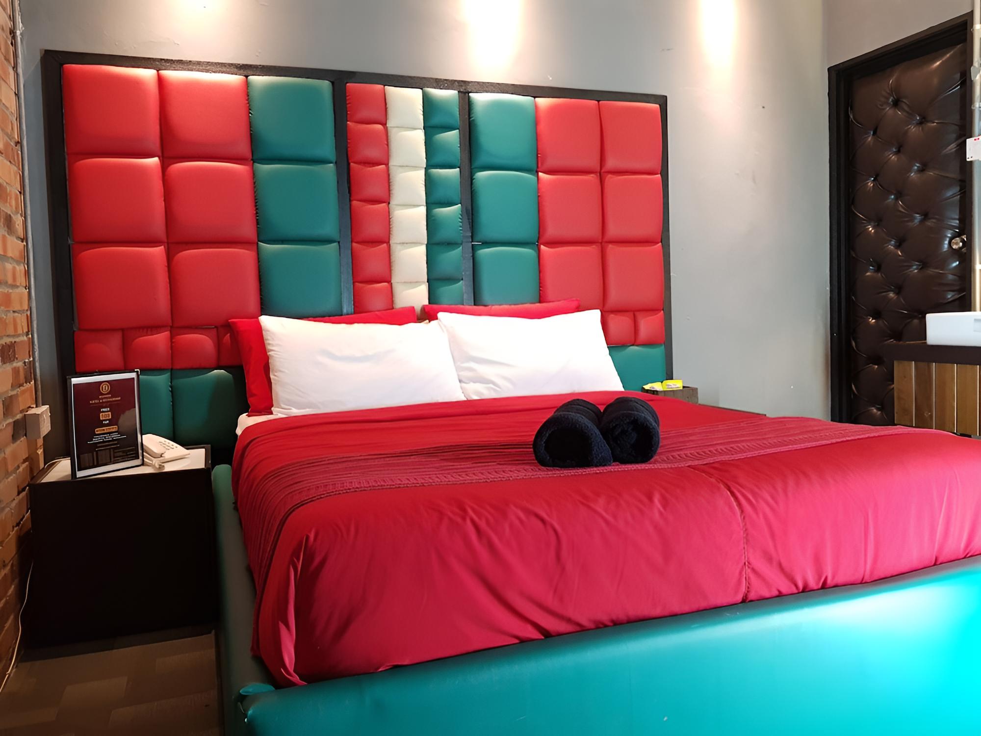 Bunker Hotel & Restaurant