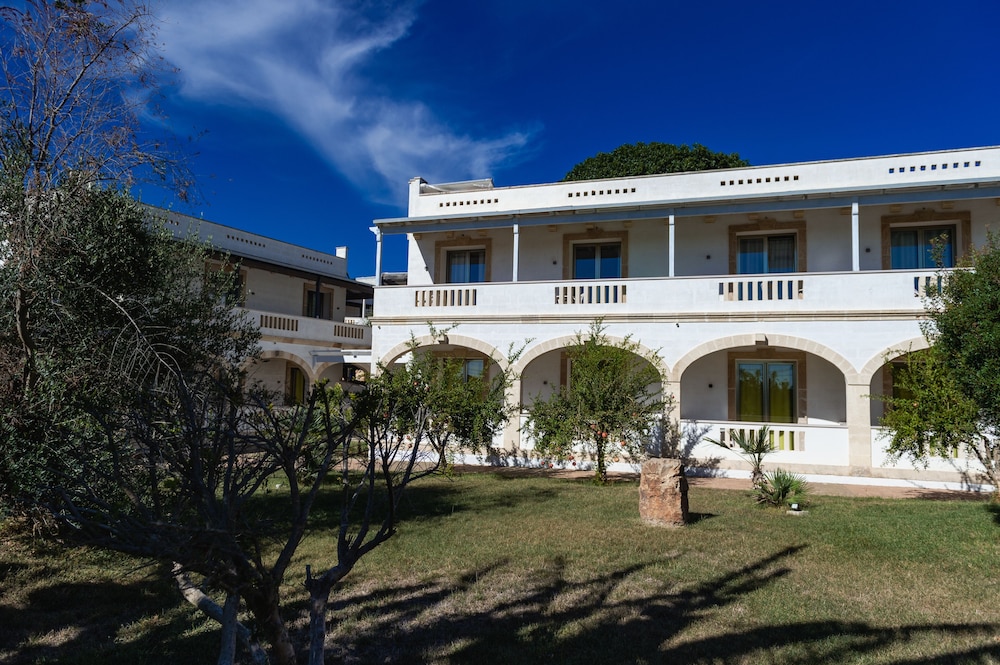 Eden Resort Country & Spa
