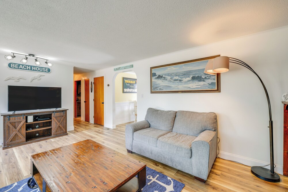 2 Mi to Beach: Wellfleet Home w/ Bike Trail Access
