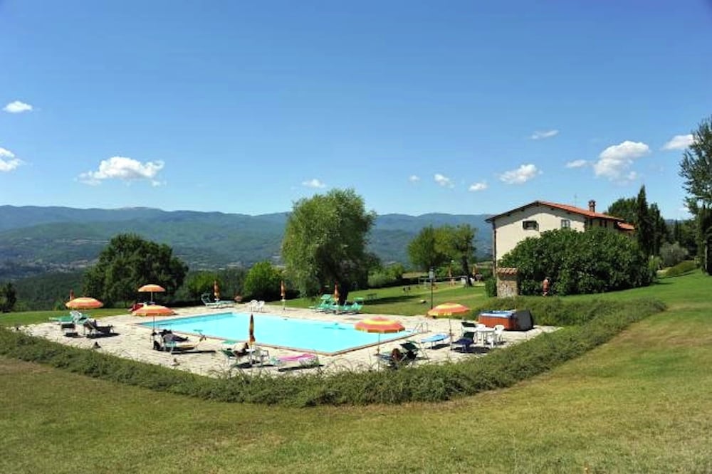 Apartment in Poppi With Shared Pool