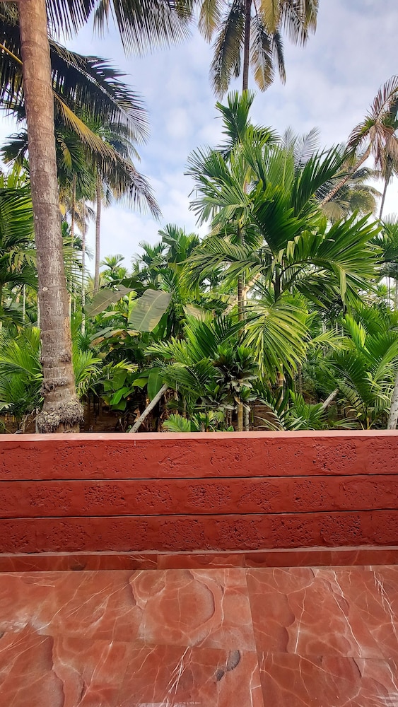 Soham Beach Resort, Diveagar