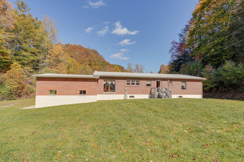 Haysi Nature Getaway w/ Fire Pit & On-site Creek! view 2