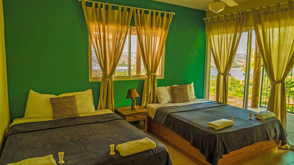 Villas del Lago Lake Resort & Campground