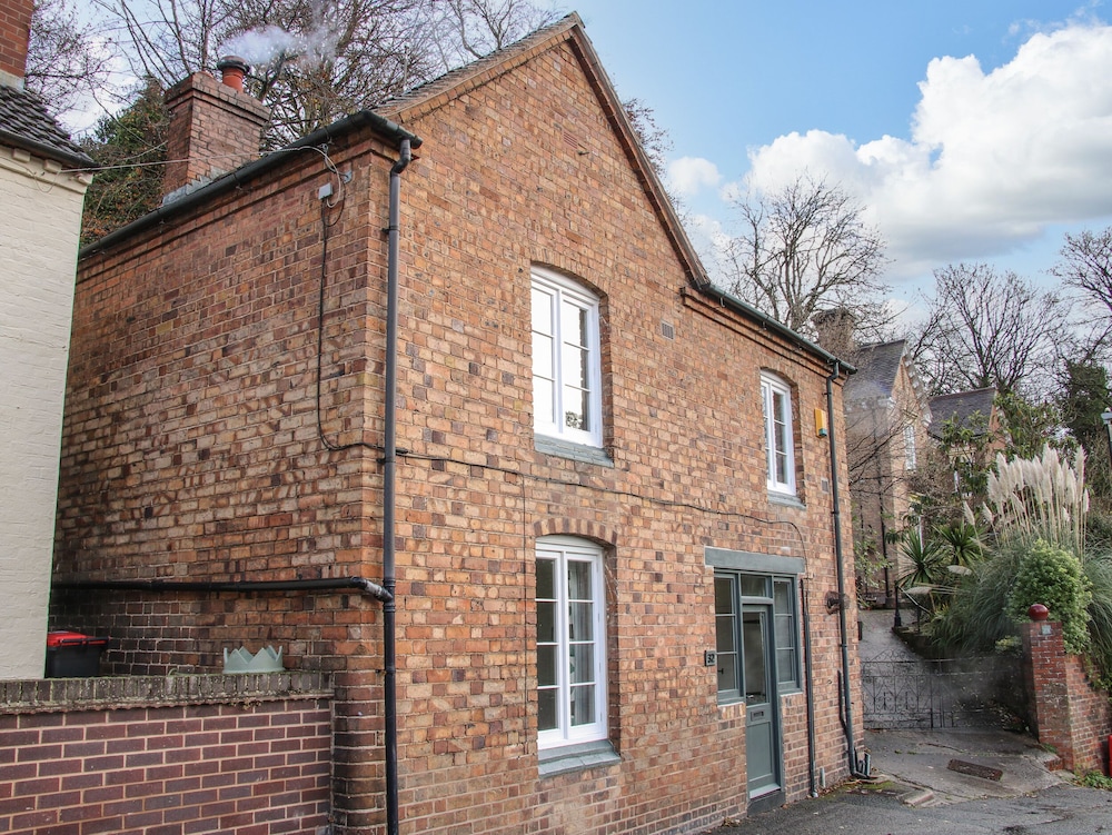 32 Church Hill