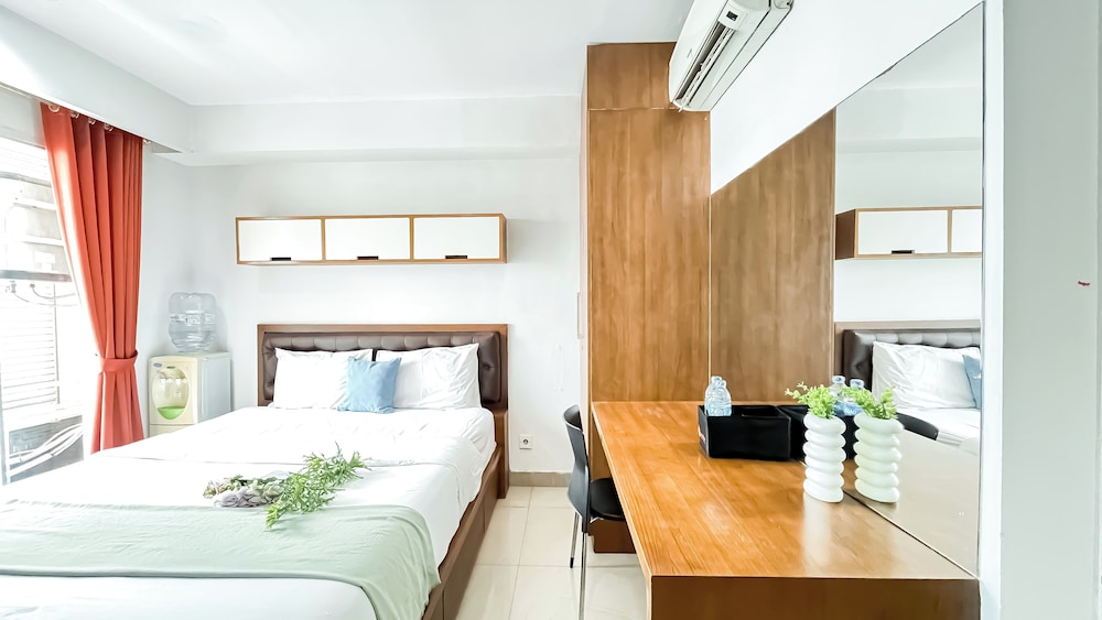 Modern Pop Urban Studio At Tamansari The Hive Apartment