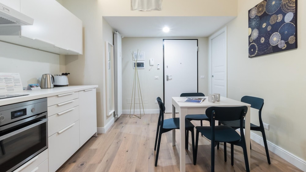 Garibaldi 104 C en Milan — kitchen
