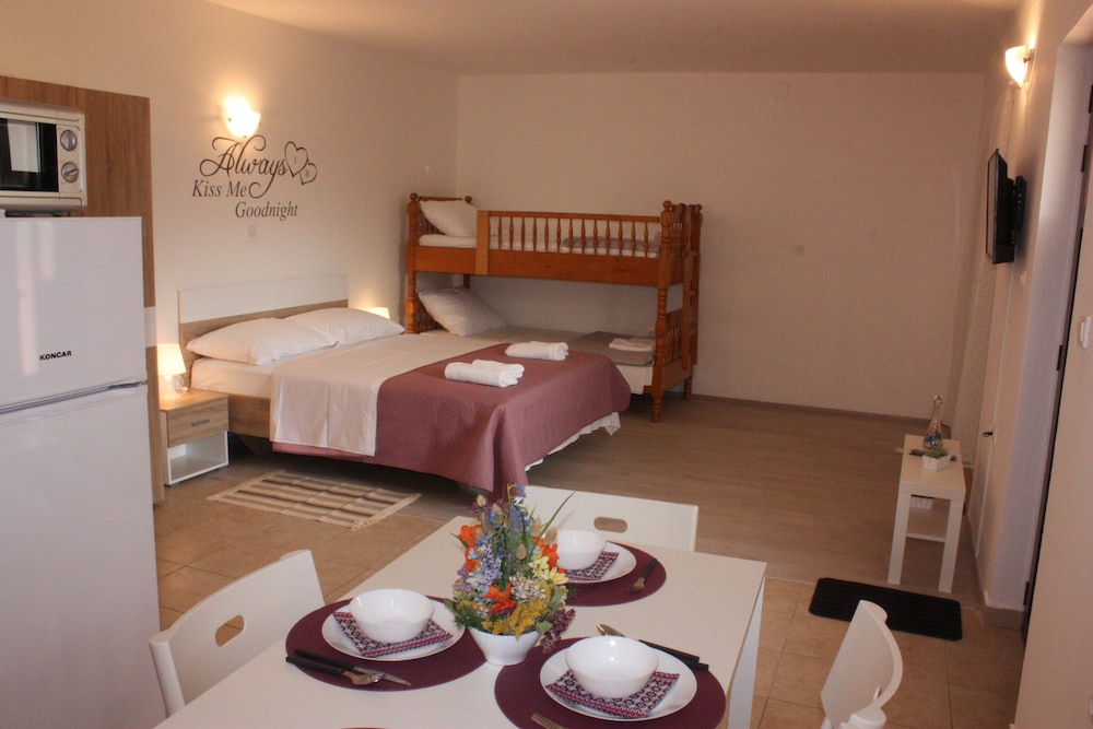 Apartments Blato-M