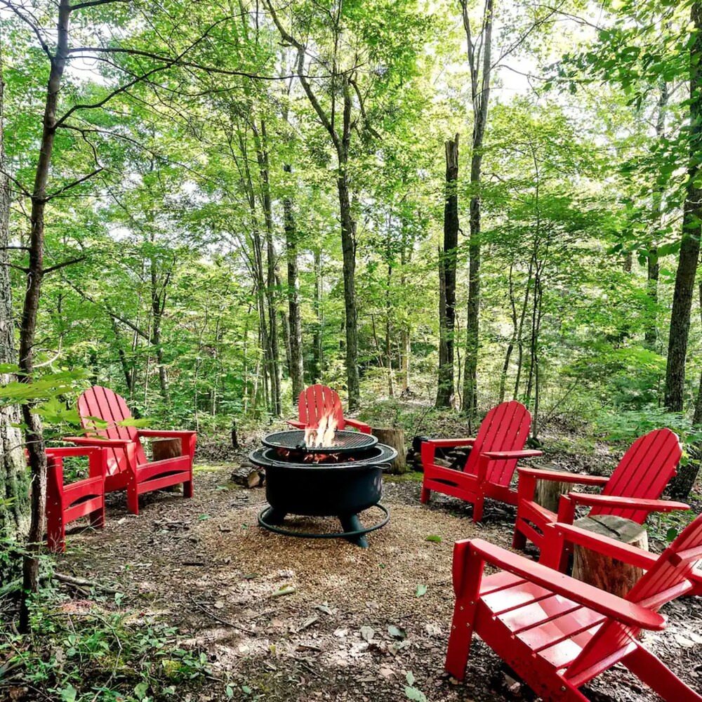 Stunning Mountain Views Hot tub Firepit Arcade view 3
