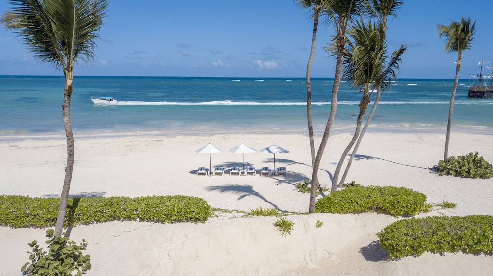 Costa Atlantica Beach Condos