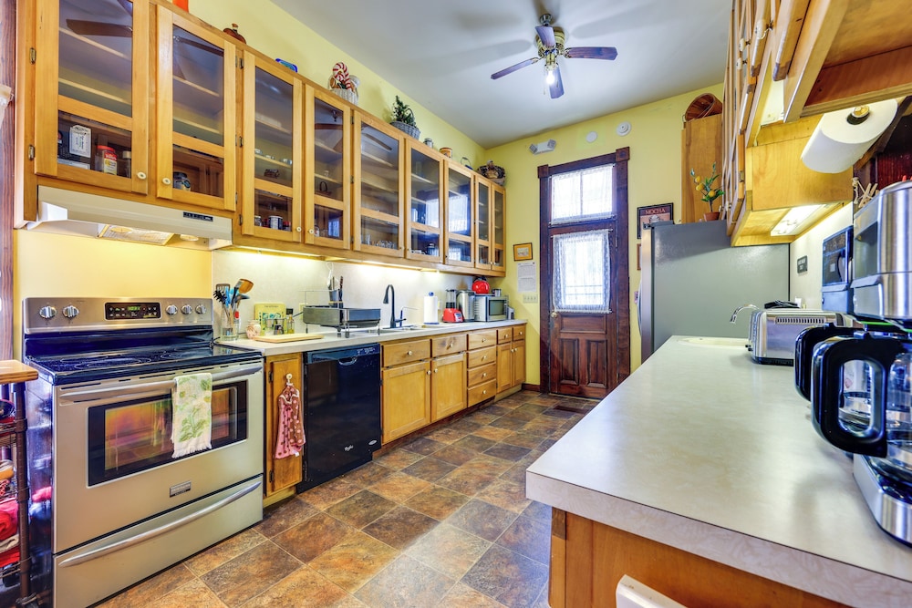 Grand Gables: Home 1 Block to St Johns River