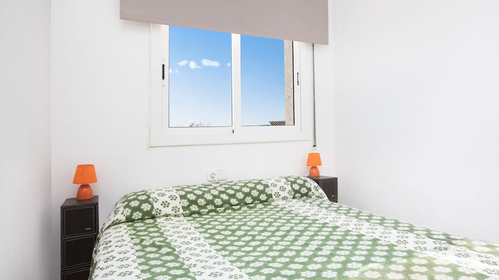Alonso in Vidreres With 4 Bedrooms and 1 Bathrooms