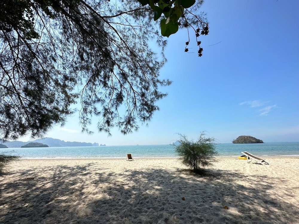 PAN Beachfront Resort Krabi