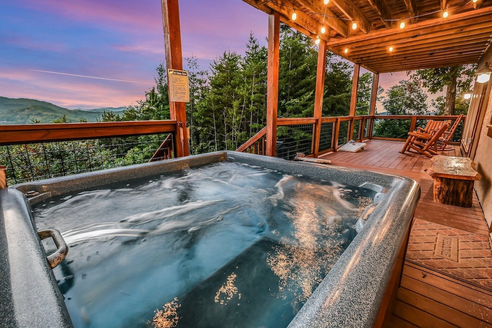 Panoramic Pointe 2 Bedroom Cabin