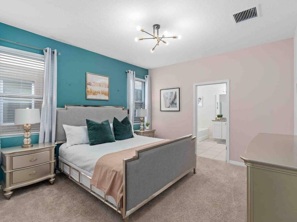 Super Comfy- 7BD 5 5BA Sleep s 22 w Amenities