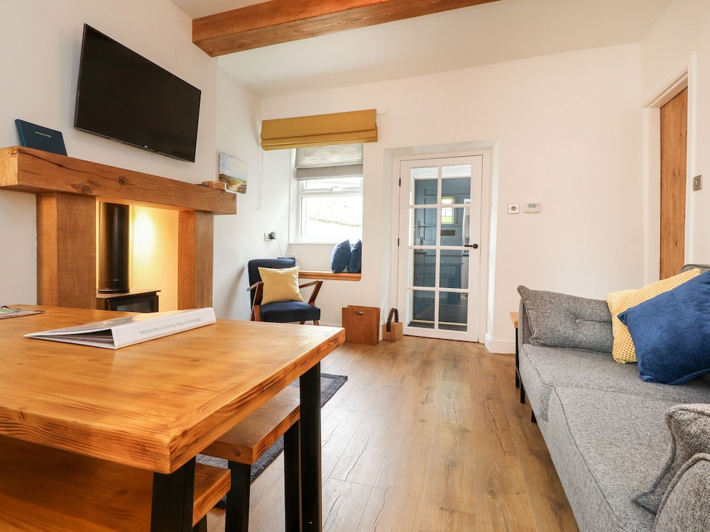 Sunny Mount Cottage