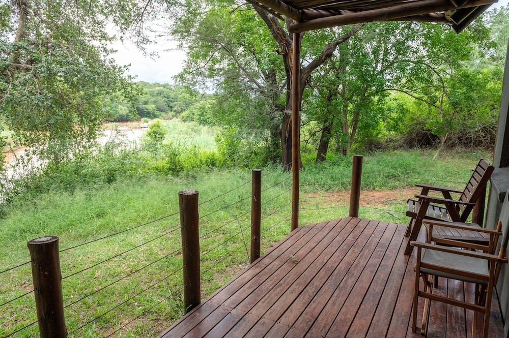 Bushriver Lodge