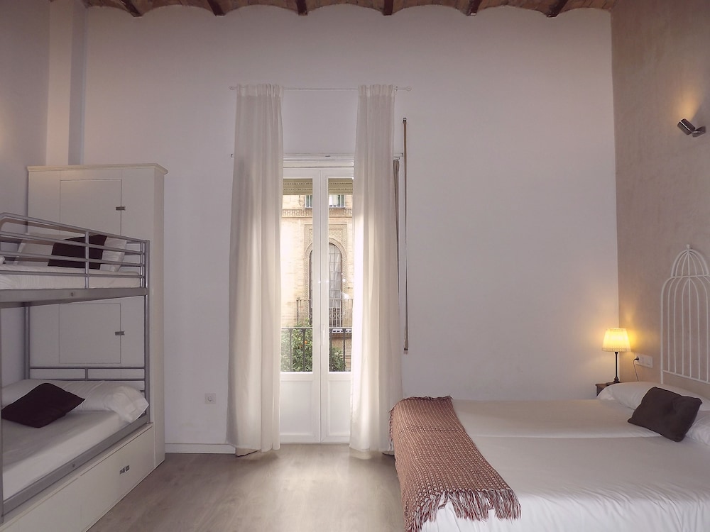 ISA SEVILLA Suites