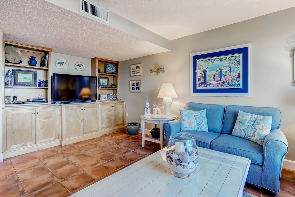 Omni Captains Court 1029 2 Bedroom Condo