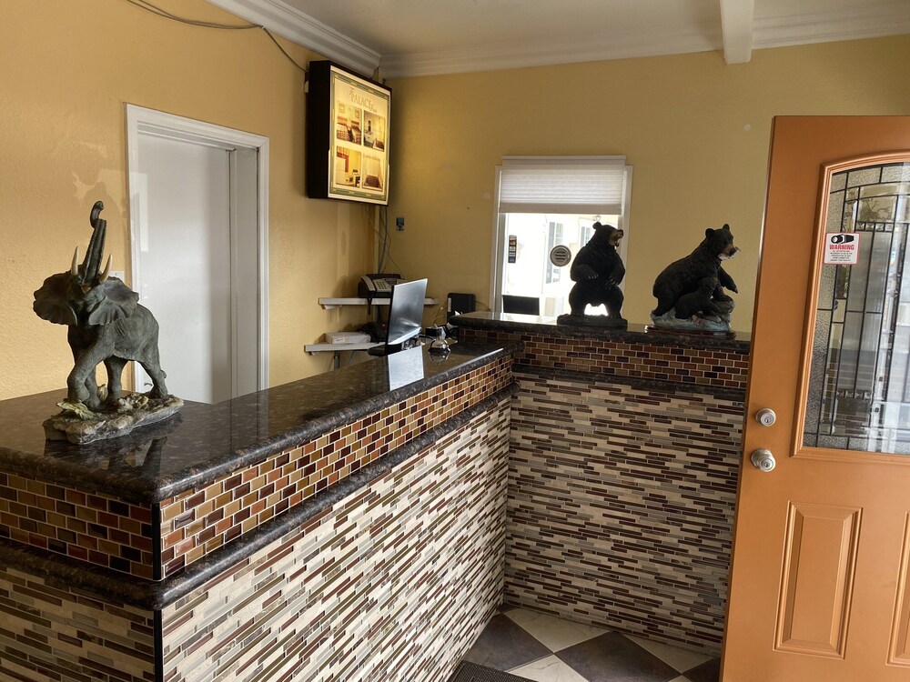 Palace Inn Oxnard