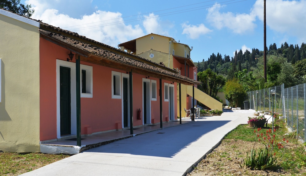 Joanna Apartments