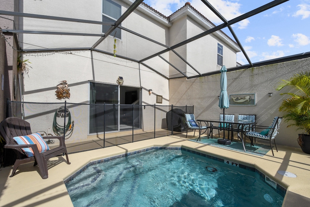 3-bedroom Villa in Bella Vida Resort, Close2disney