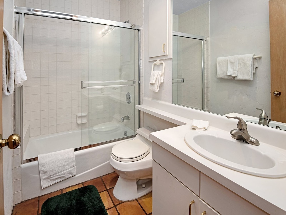 Vail Village Inn - Property Image 11