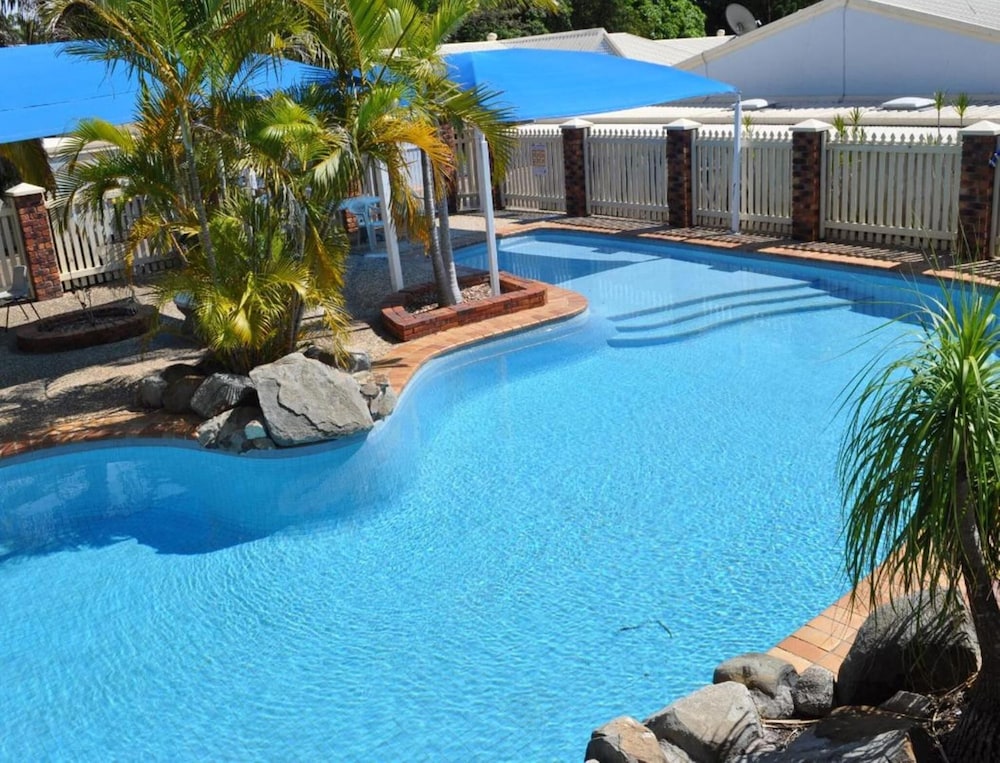 Palm Valley Motel and Self-contained Holiday Units
