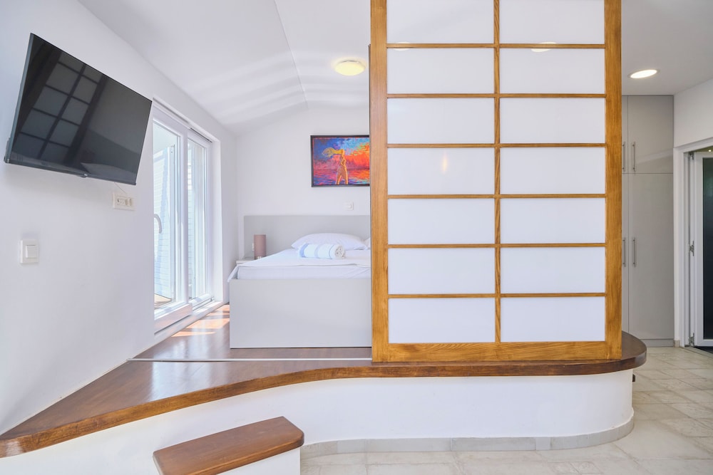 Sunshine Suites by Litto