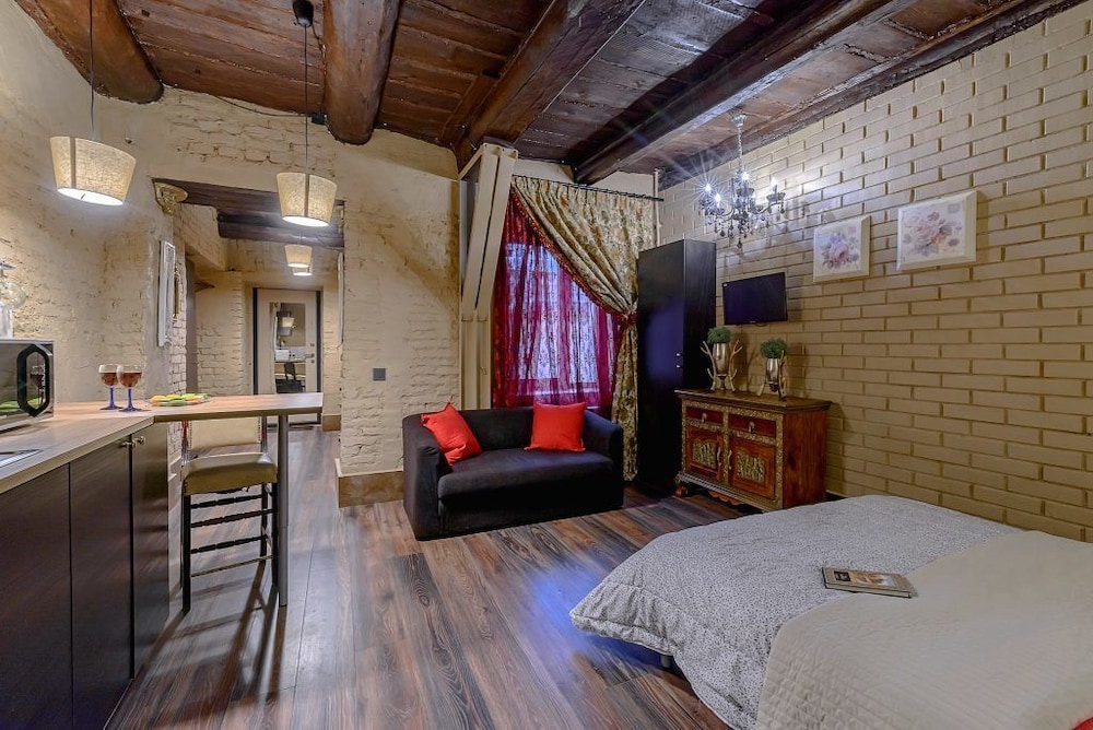 RentalSPb Eclectic House