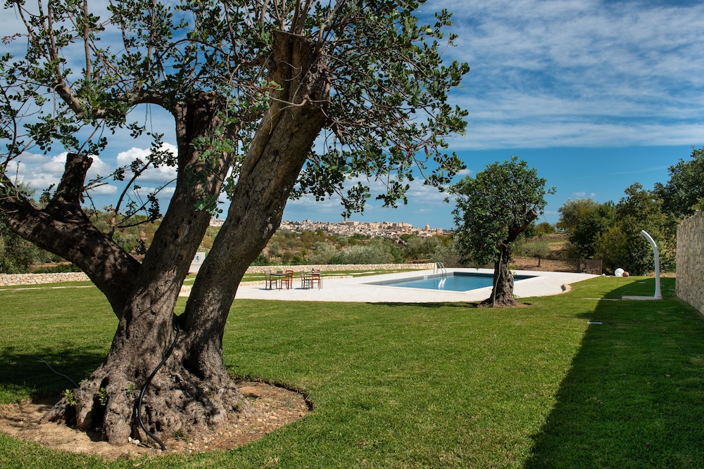 Terre di Romanello Relais in Val di Noto view 3