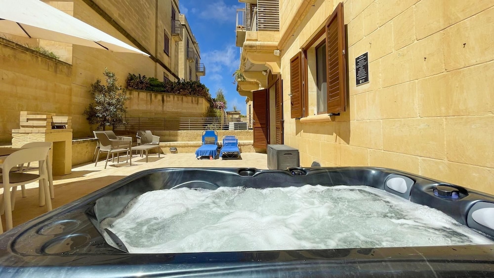 Peaceful Home With hot tub and 2 Communal Pools view 4