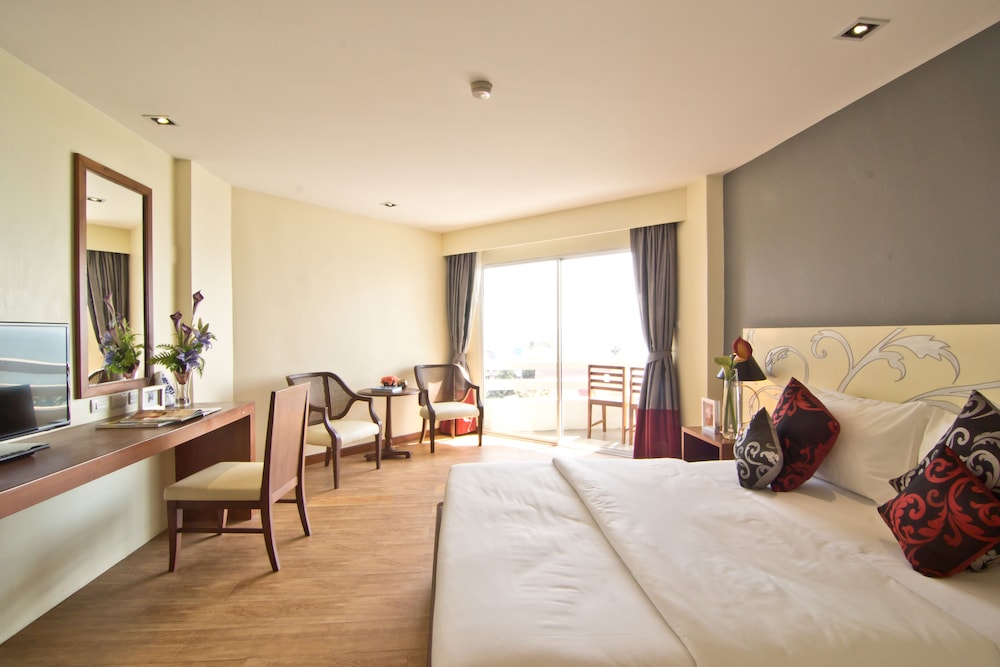 GRAND JOMTIEN PALACE HOTEL