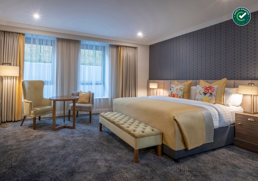 Limerick Vacations - Castletroy Park Hotel Suites - Property Image 1