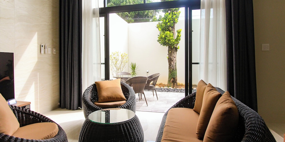 villa LIFE INDAH sumuide