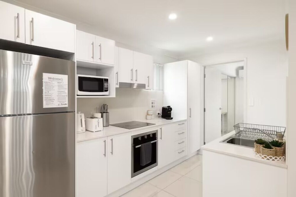 Smart Suites Self Check-in Apartments - 35A Freney