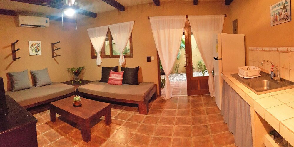 Aguacate Flat Santa Teresa