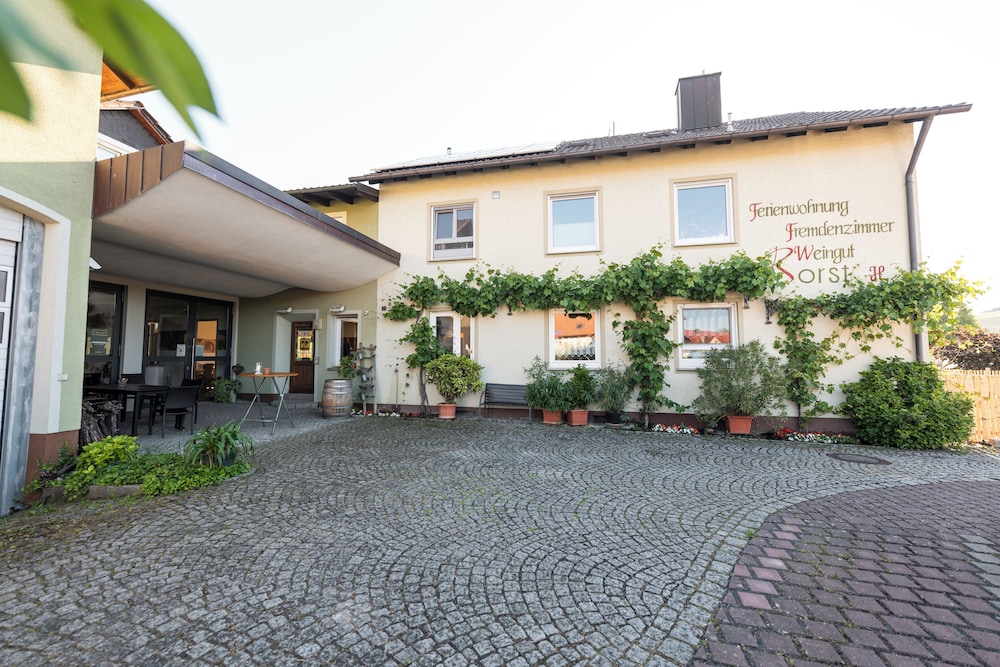 Weingut & Gästehof Borst