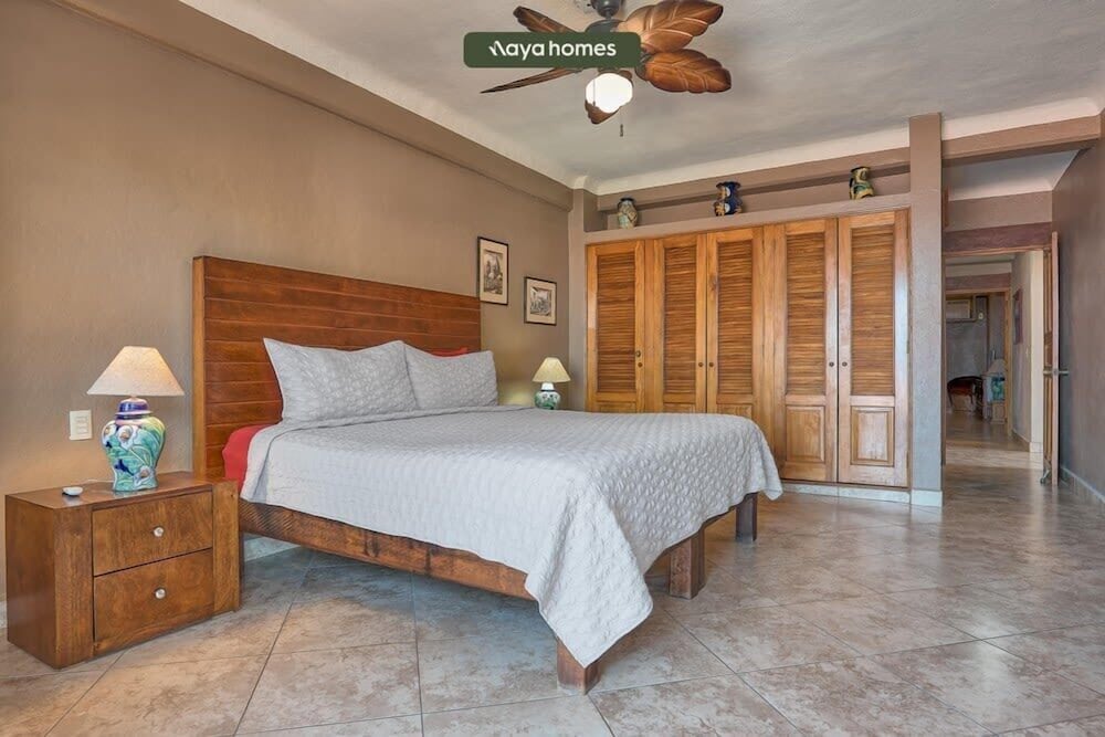 Ocean View 2Br Condo-balcony-beach-pool - 204