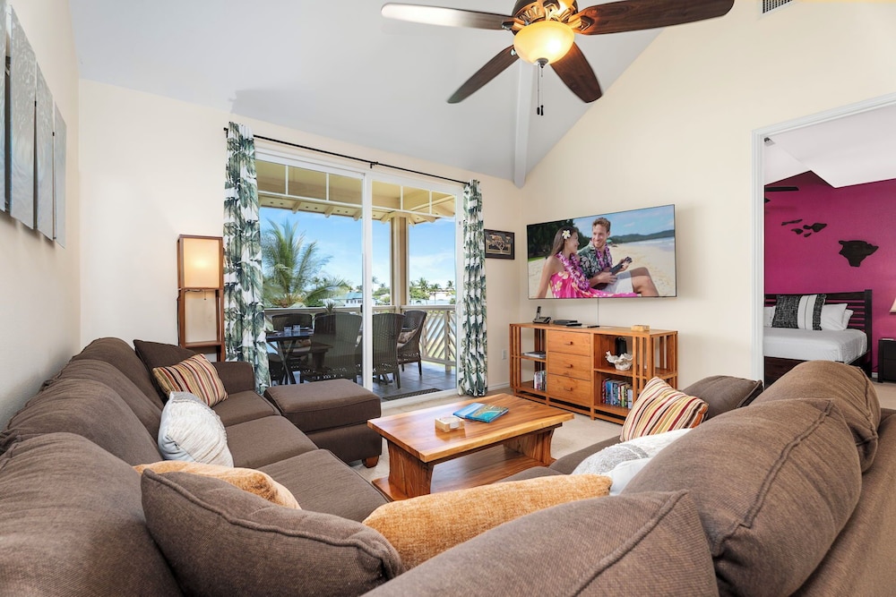 2 Bedroom with Loft and Mountain Views
