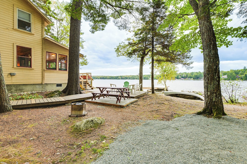 Dock, Beach, Views: Rustic Green Lake Cottage