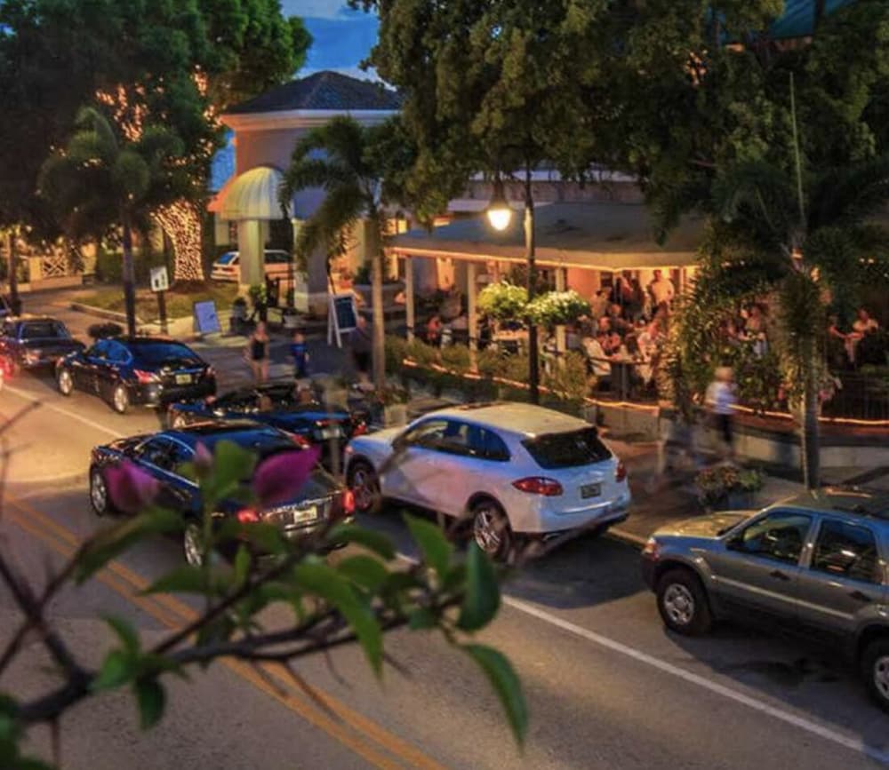 Naples Henrie Hideaway - Private Pool, Pet Friendly 12 Mins From Beach & Downtown 3 Bedroom Home