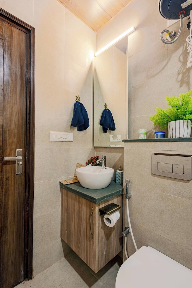 Alaya Stays Veera Marina 1BHK with Pool