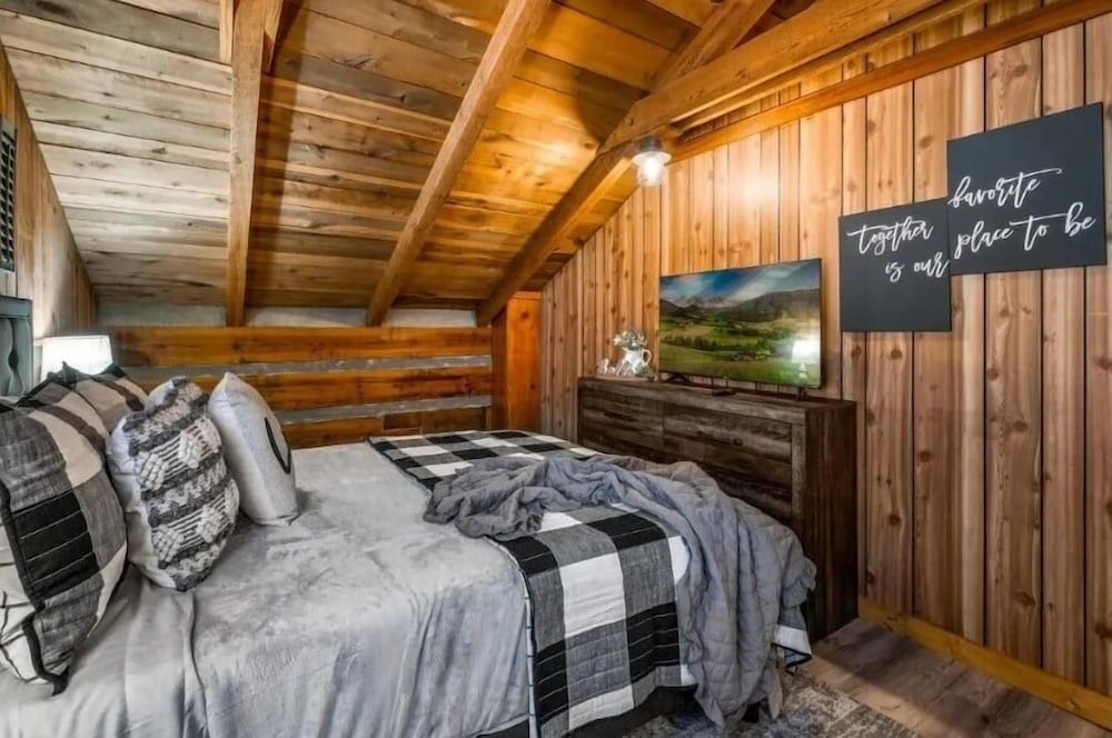 Hidden Acres Lodge 3 Bedroom Cabin