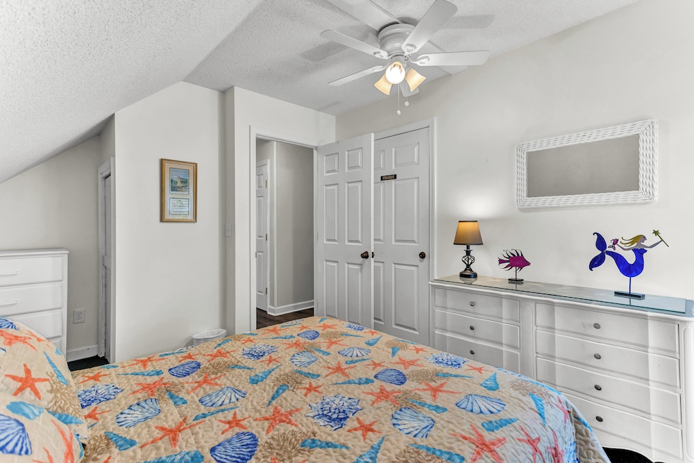 Just Beachy Spartanburg by Carolina Retreats