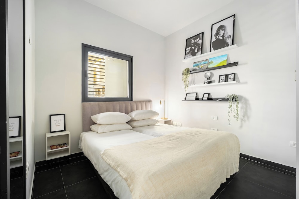 Allenby Urban Living Apartments by Sea N Rent