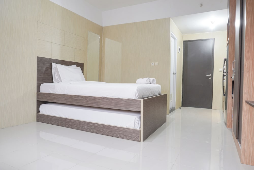 Simply And Homey Studio Apartment At Park View Condominium