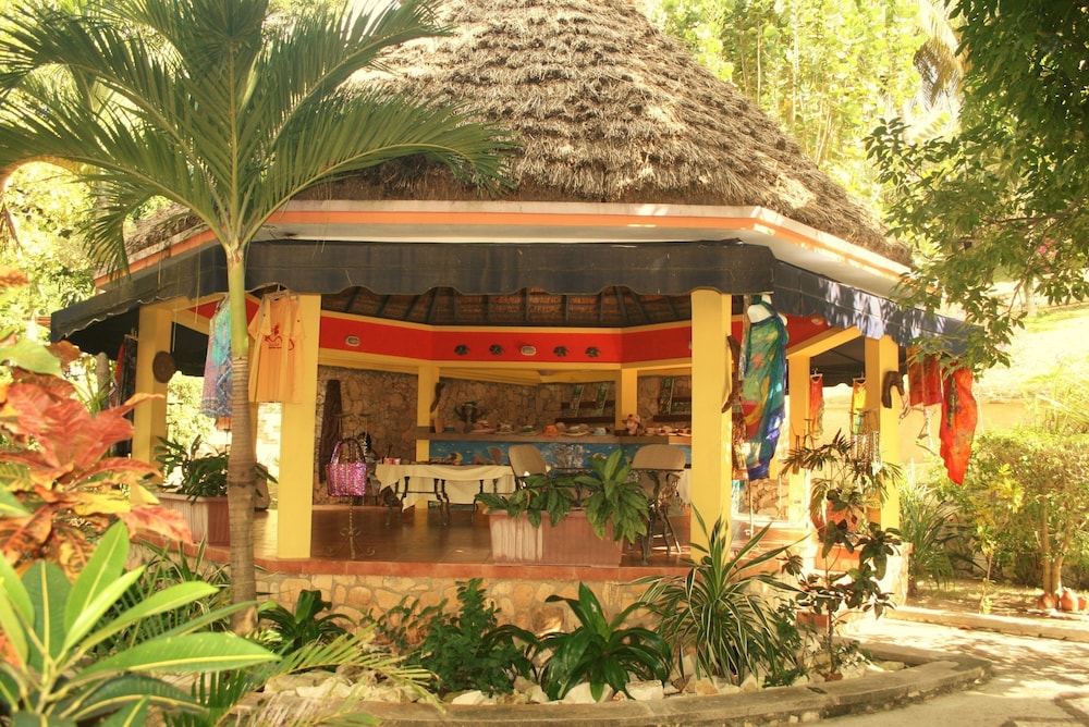 Abaka Bay Resort