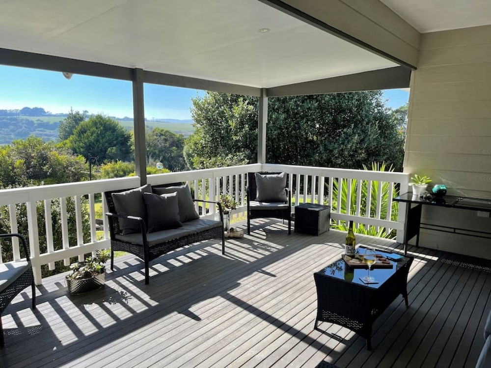 Killarney Coastal Country Retreat Spa Pet Friendly Fireplace